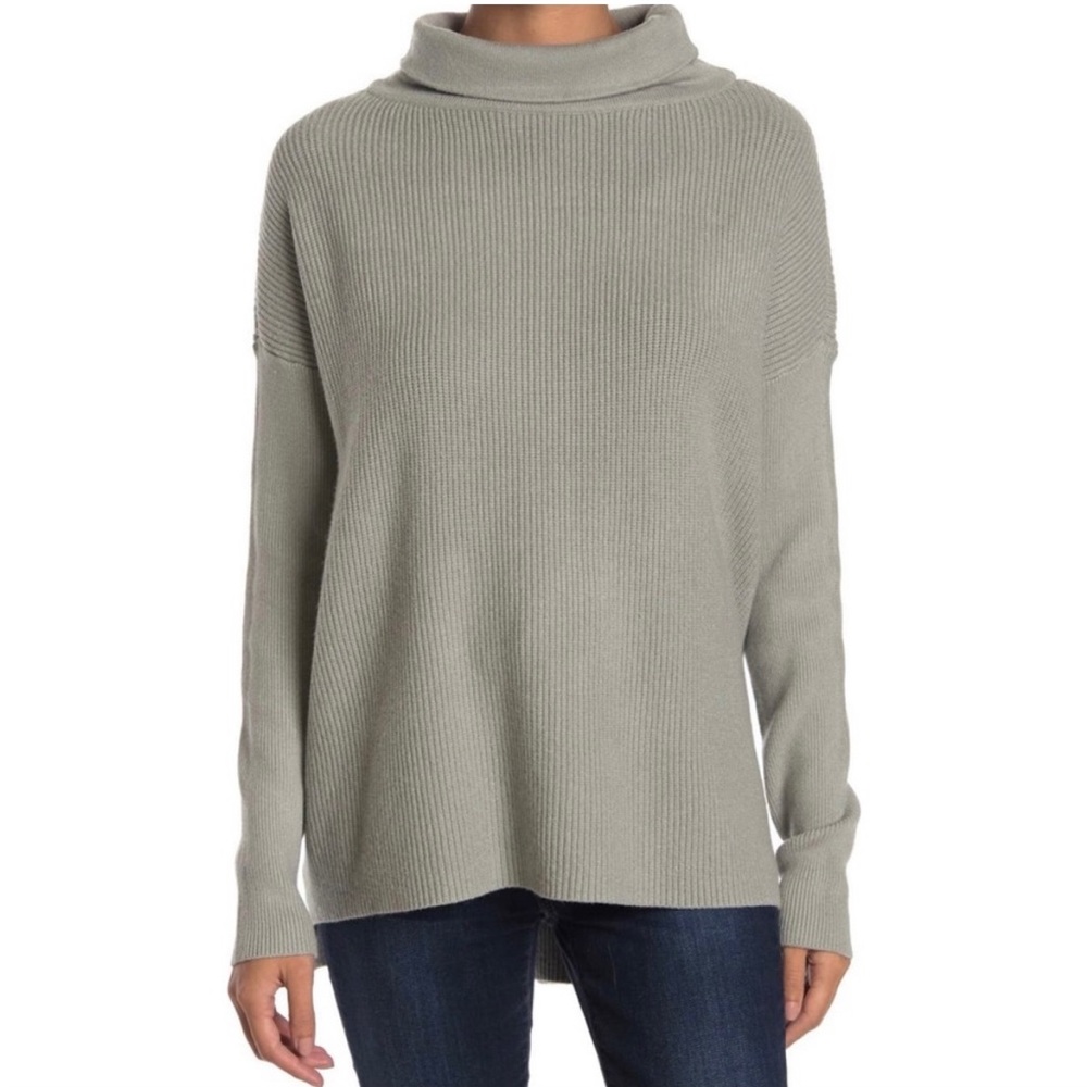 NWOT Devotion by Cyrus Nordstrom Grey Cowlneck Ribbed Tunic Sweater